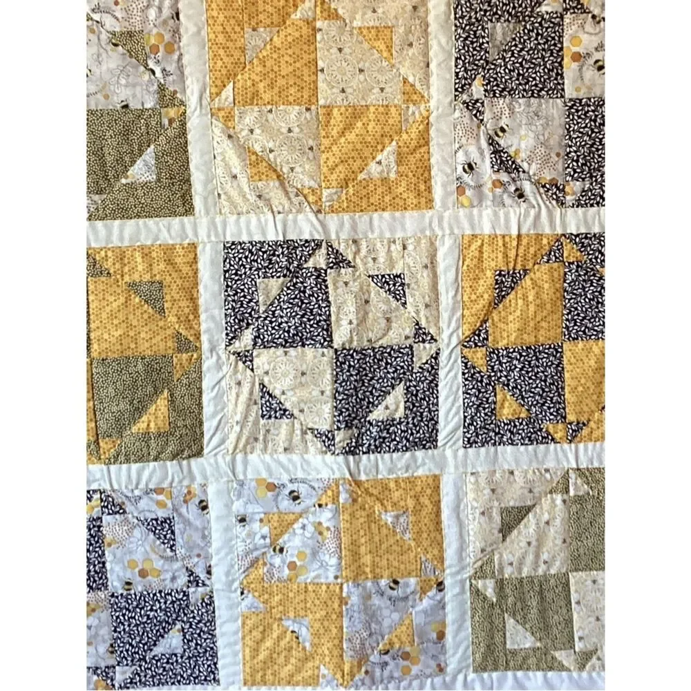 NWT. Hand Crafted  Star Bees Quilt